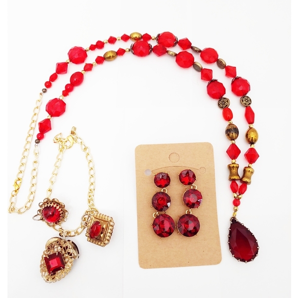 247NEB123. Handmade 3-pc. Red Vintage Necklace Set - Picture 6 of 7